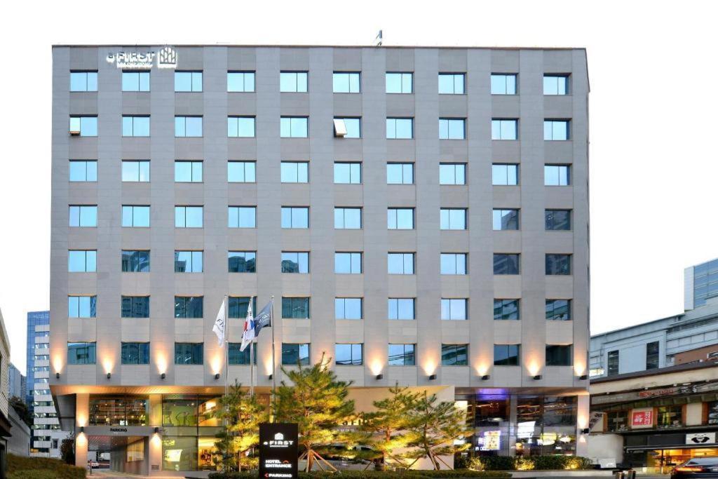 Afirst Hotel Myeongdong Сеул Екстериор снимка